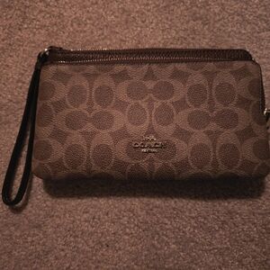 Coach Signature Canvas Double Zip Wristlet in Brown